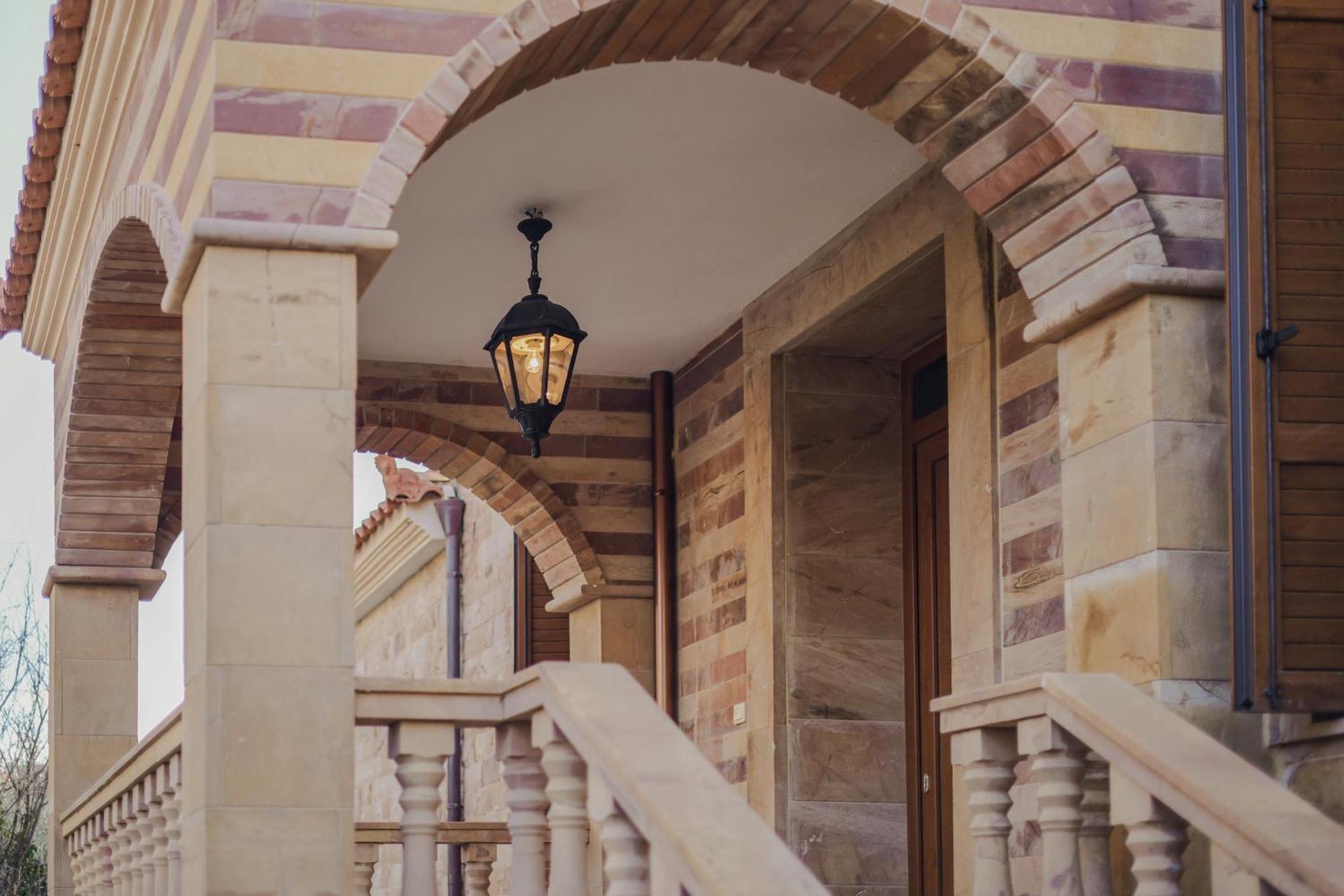Archontiko Frideriki Luxury Apartments Híosz Kültér fotó